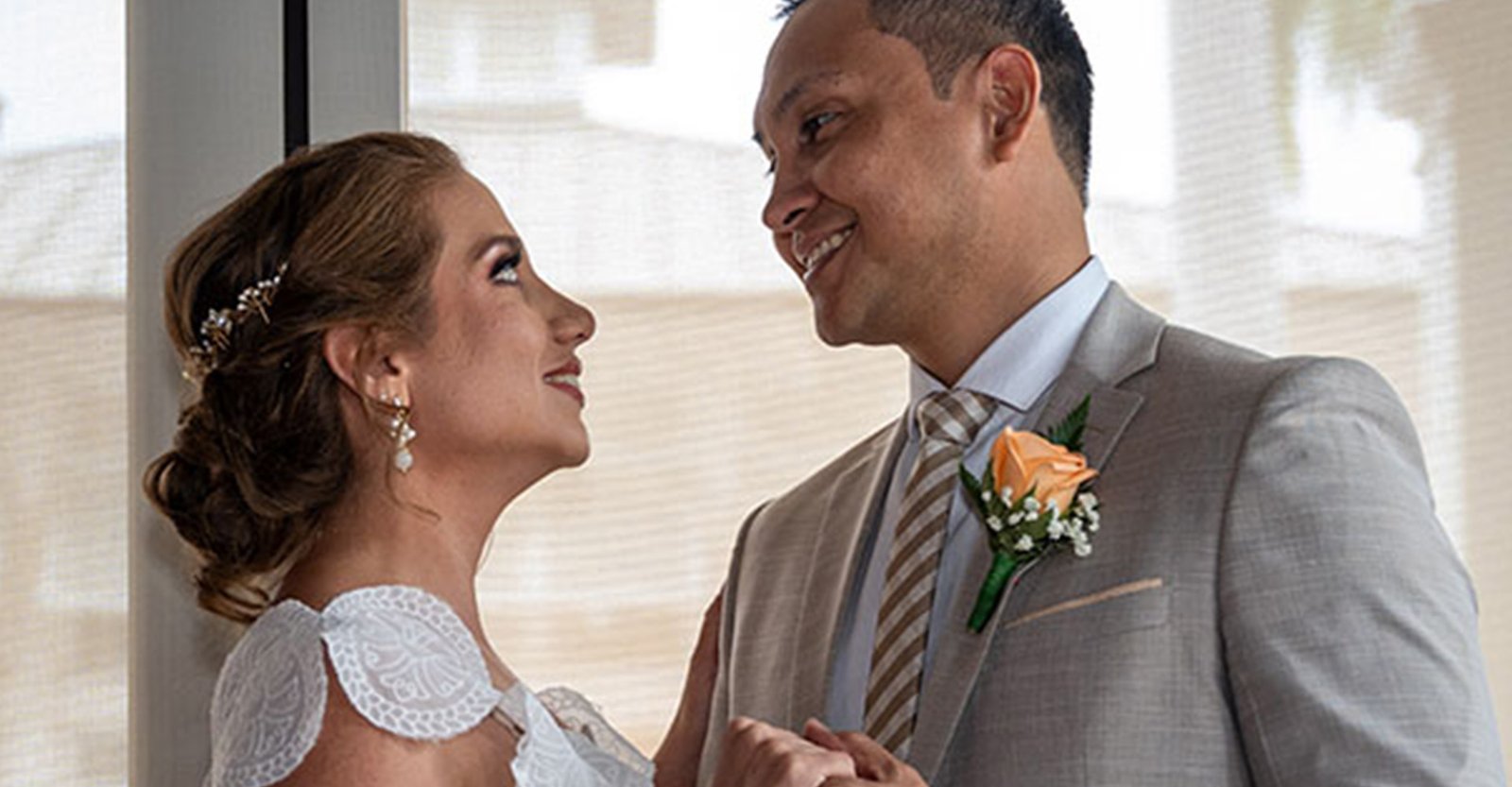 Pareja de bodas en cobertura cinematografica ShootingStudio